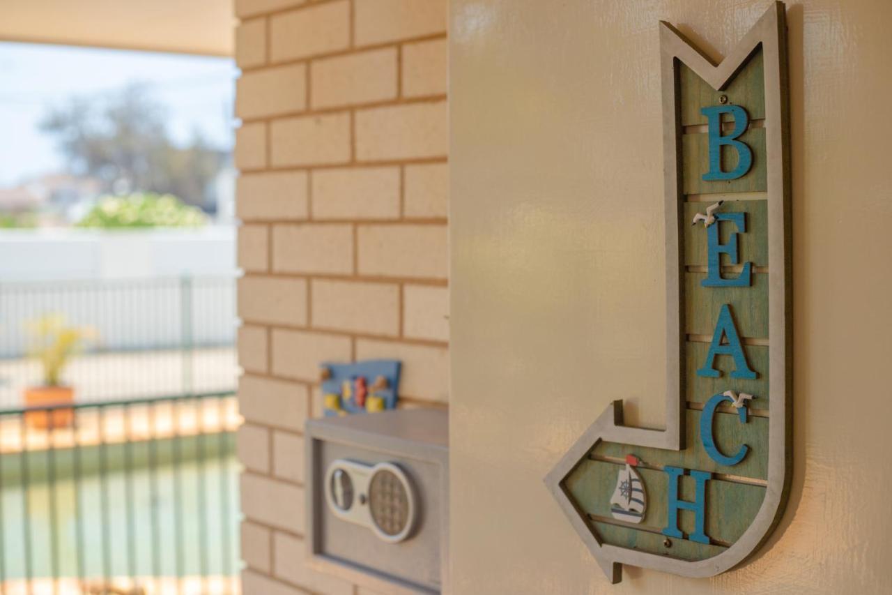 Santa Fe Motel And Holiday Units Lennox Head Bagian luar foto