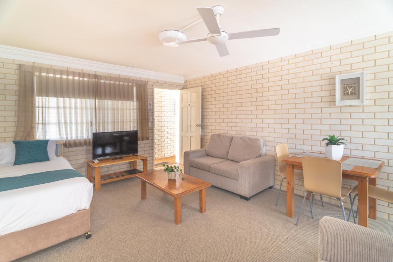 Santa Fe Motel And Holiday Units Lennox Head Bagian luar foto