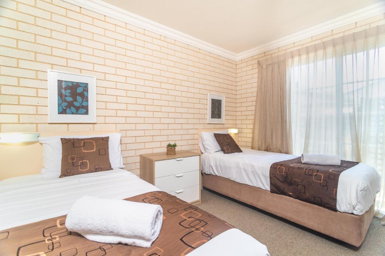 Santa Fe Motel And Holiday Units Lennox Head Bagian luar foto